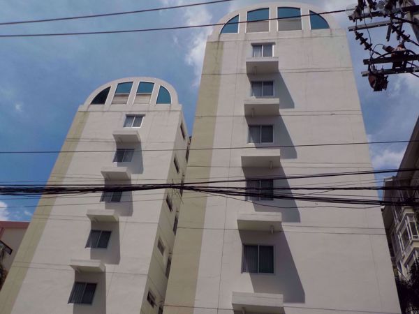 0002846_w_j-visut-place_600.jpeg