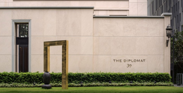 0005089_w_the-diplomat-39_600.png
