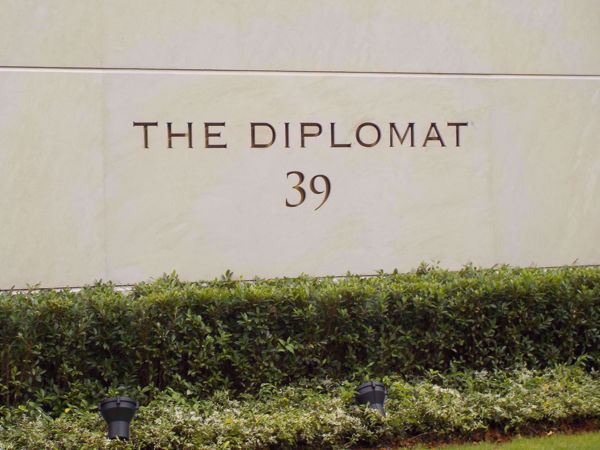 0005092_w_the-diplomat-39_600.jpeg