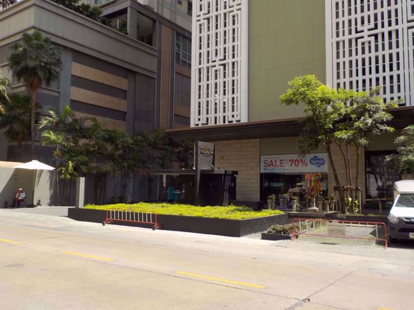 0007804_w_the-emporio-place_600.jpeg