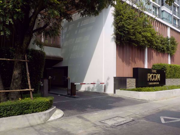 0008830_w_the-room-sukhumvit-40_600.jpeg