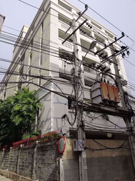 0018028_w_baan-thanon-sarasin_600.jpeg