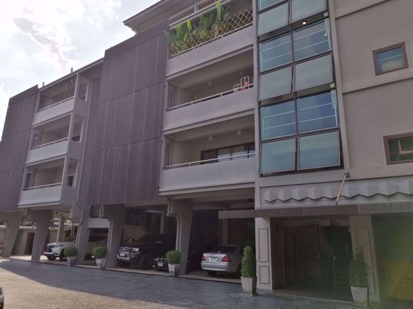 0020799_w_monet-house-apartment_600.jpeg